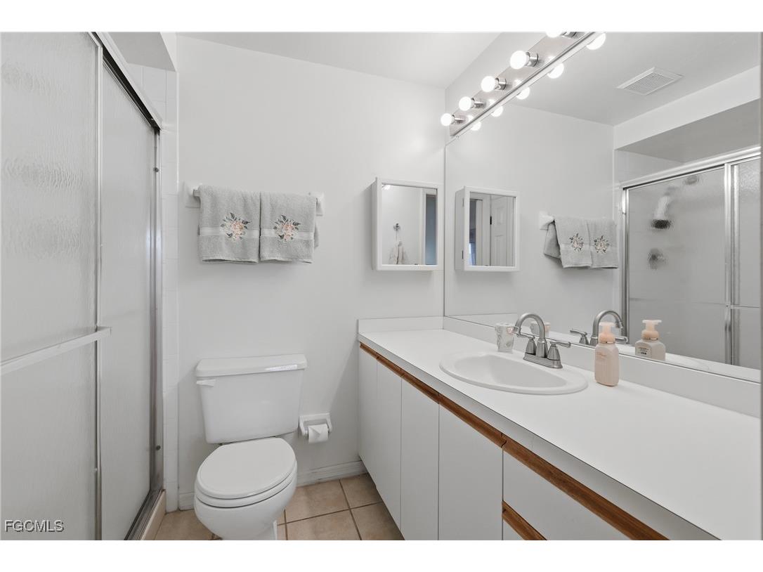 14911 Hole In 1 Circle #105 Fort Myers FL 33919 2025020675 image21