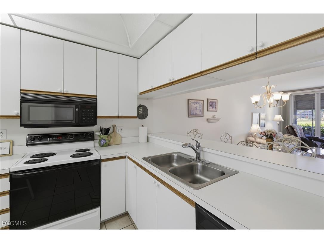 14911 Hole In 1 Circle #105 Fort Myers FL 33919 2025020675 image6