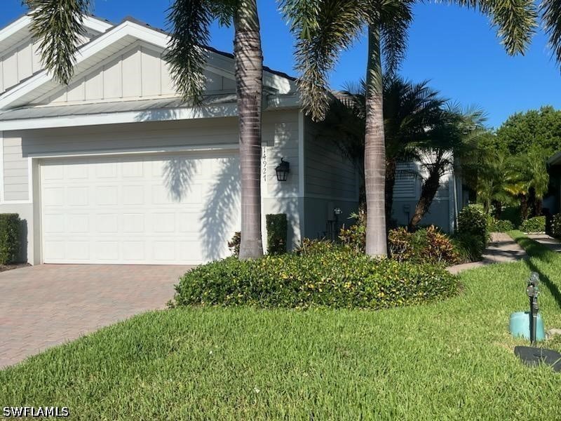 14927 Edgewater Circle Naples FL 34114 226022925 image1