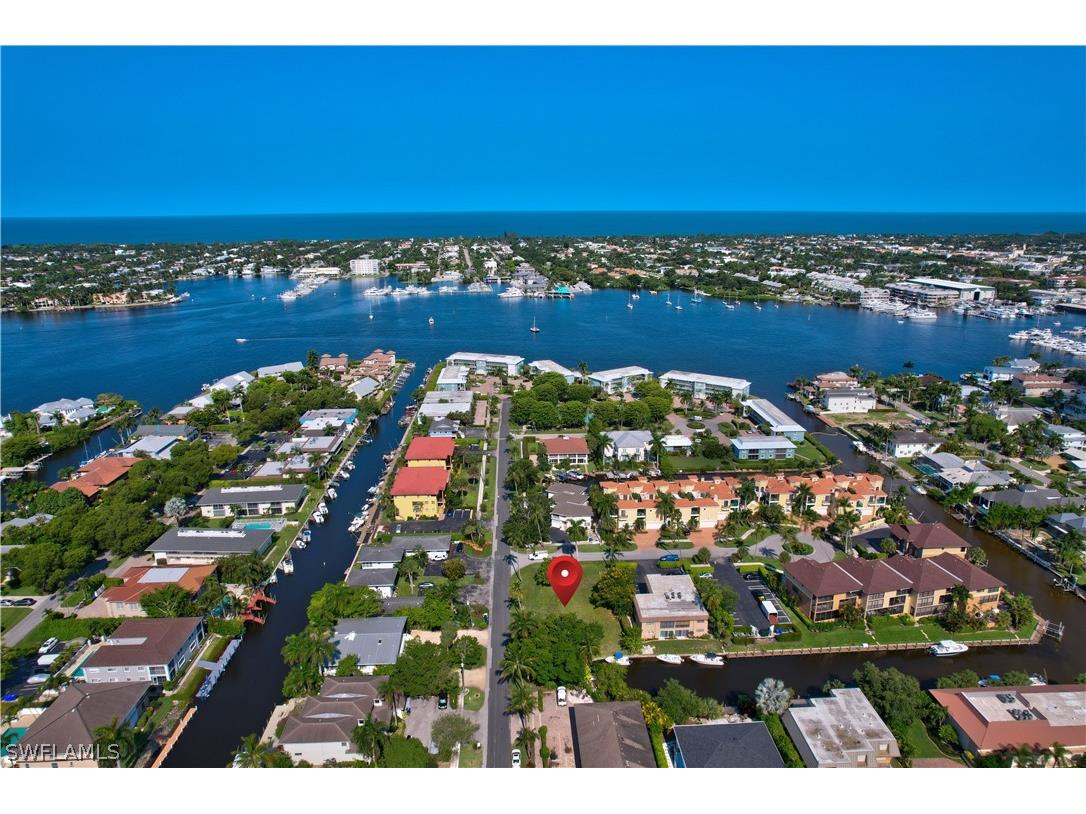 1493 Blue Point Avenue Naples FL 34102 222048130 image1