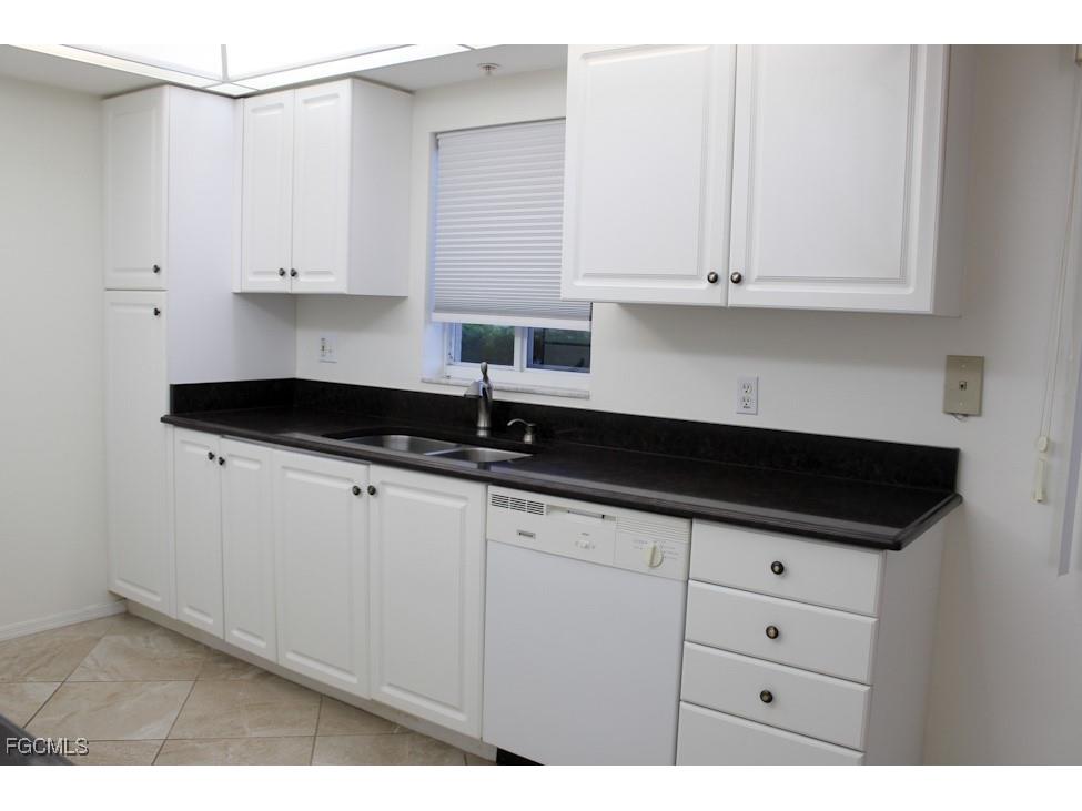 14931 Park Lake Drive #104 Fort Myers FL 33919 2025012636 image5