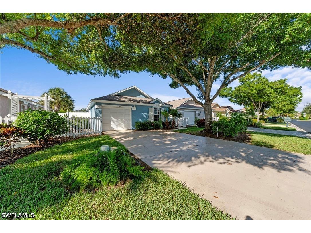 14932 Sterling Oaks Drive Naples FL 34110 226025528 image1