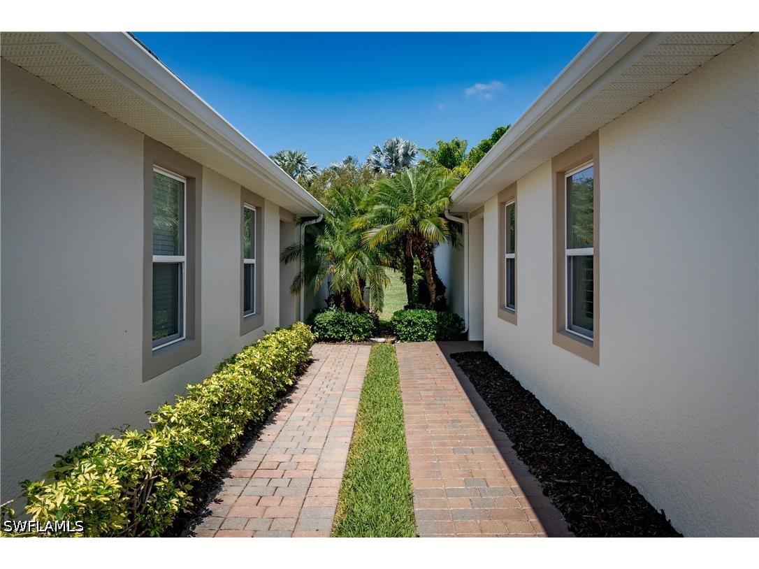 14939 Edgewater Circle Naples FL 34114 226018345 image5