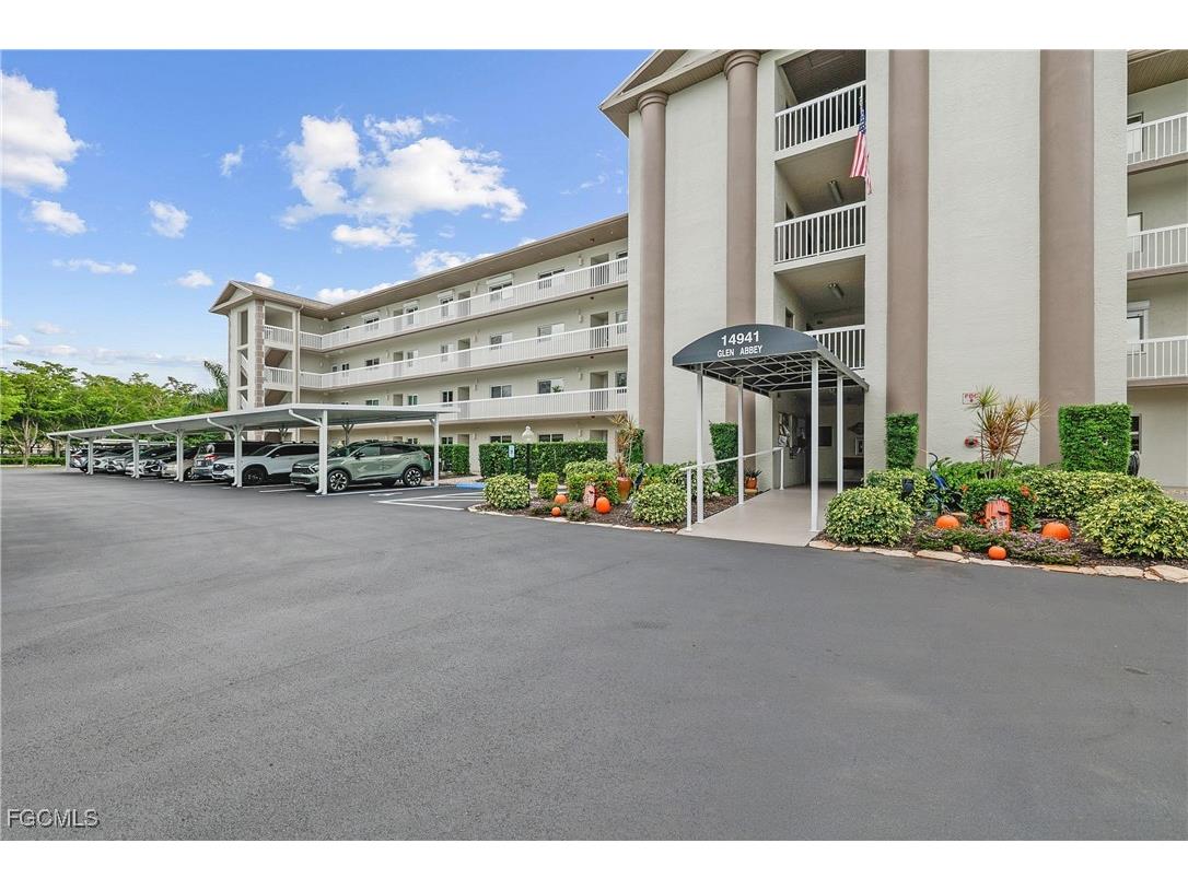 14941 Hole In 1 Circle #304 Fort Myers FL 33919 2025017537 image3