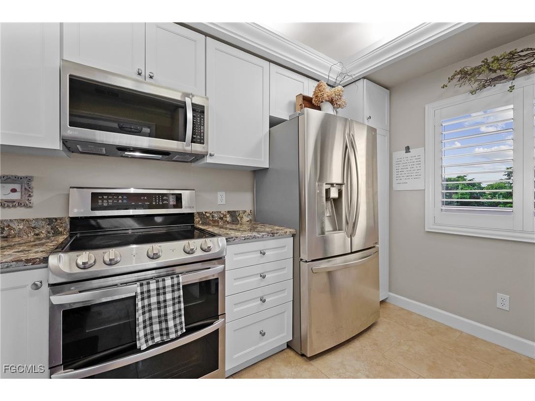 14941 Hole In 1 Circle #304 Fort Myers FL 33919 2025017537 image6