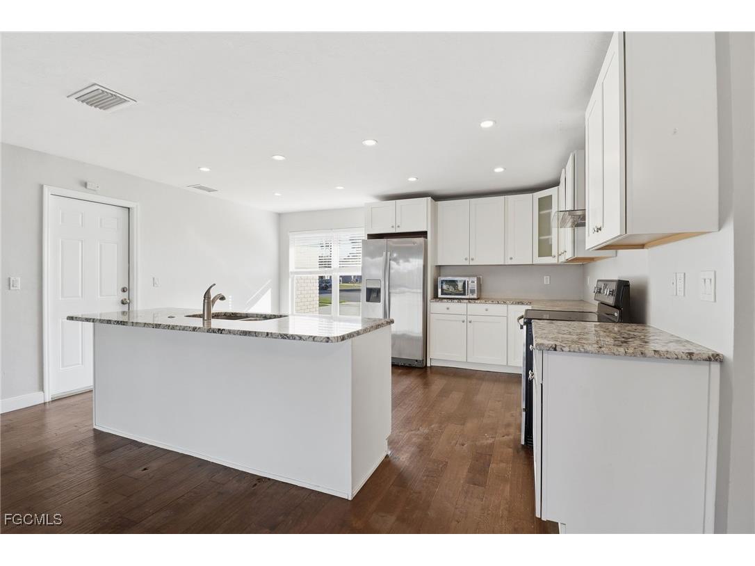 1495 Charmont Place Fort Myers FL 33919 2026000217 image13