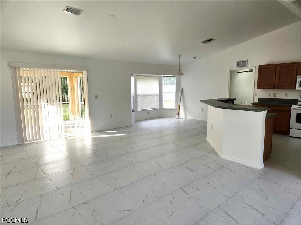 14980 Coopers Hawk Way Fort Myers FL 33905 2026019964 image2