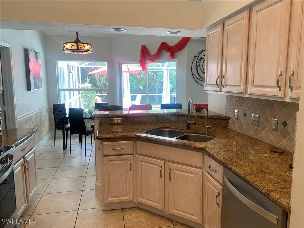 1499 Vintage Ln Naples FL 34104 225065873 image11