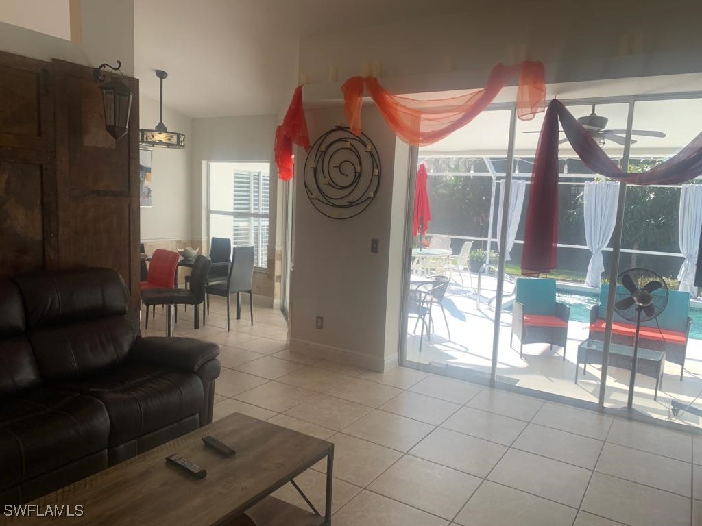 1499 Vintage Ln Naples FL 34104 225065873 image2