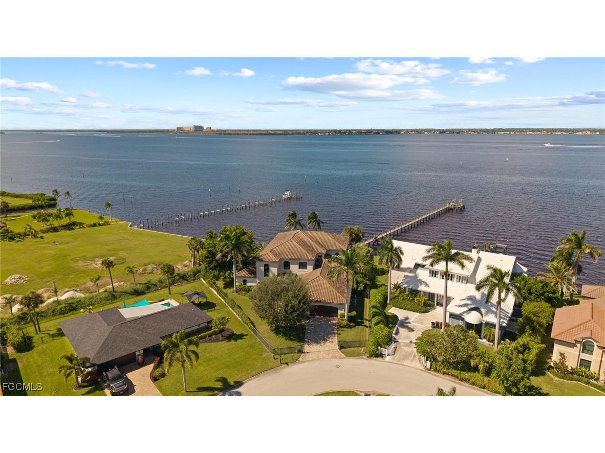 14994 Bonaire Circle Fort Myers FL 33908 2025015932 image1