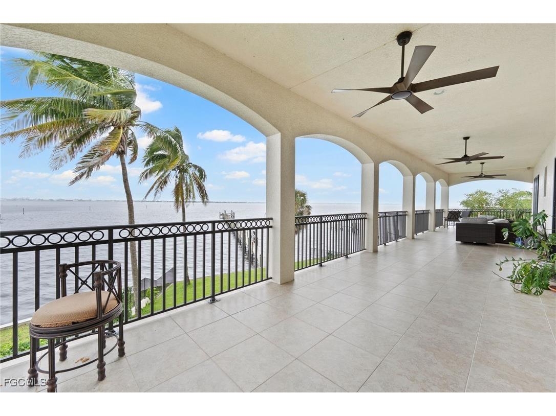 14994 Bonaire Circle Fort Myers FL 33908 2025015932 image33