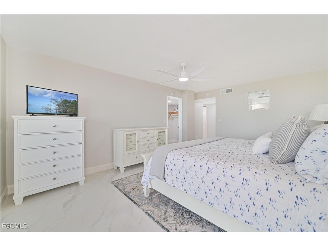 15 Bluebill Avenue #1004 Naples FL 34108 2025020284 image21