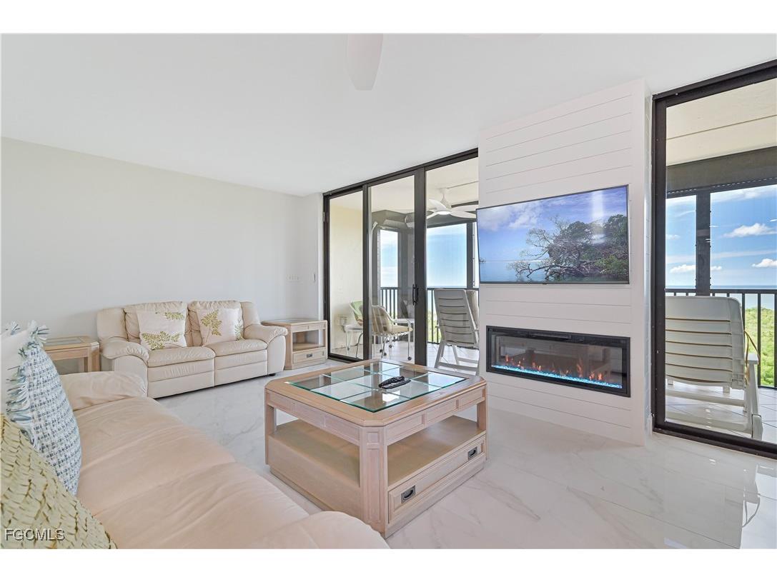 15 Bluebill Avenue #1004 Naples FL 34108 2025020284 image5