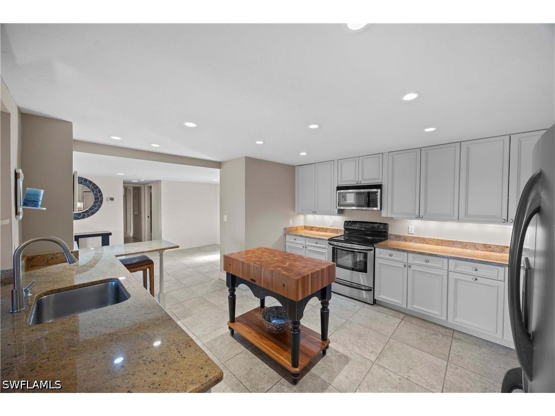 15 Bluebill Avenue #103AA Naples FL 34108 226021304 image6