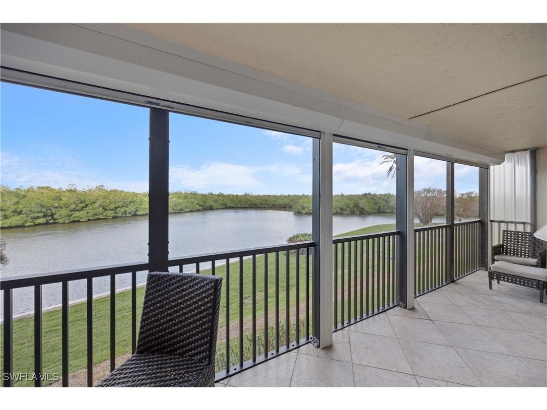 15 Bluebill Avenue #103S Naples FL 34108 225077359 image1