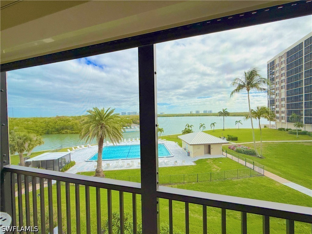 15 Bluebill Avenue #206 Naples FL 34108 226002833 image1