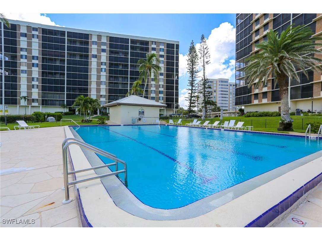 15 Bluebill Avenue #805 Naples FL 34108 226000342 image16