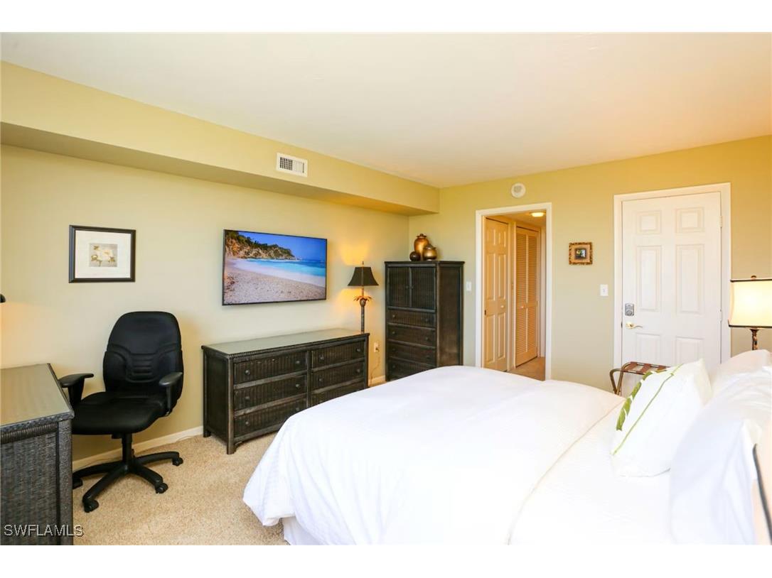 15 Bluebill Avenue #805 Naples FL 34108 226000342 image8