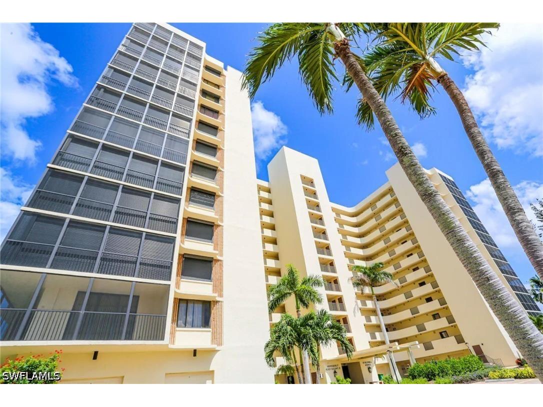 15 Bluebill Avenue #805 Naples FL 34108 226015848 image1