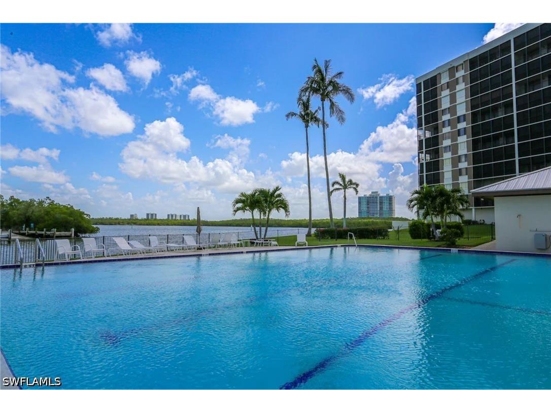 15 Bluebill Avenue #805 Naples FL 34108 226015848 image11