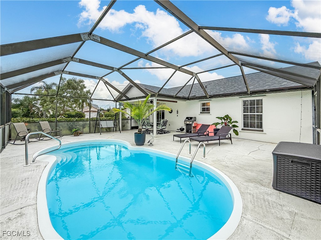 15 Crestwood Circle S Lehigh Acres FL 33936 2025010586 image1