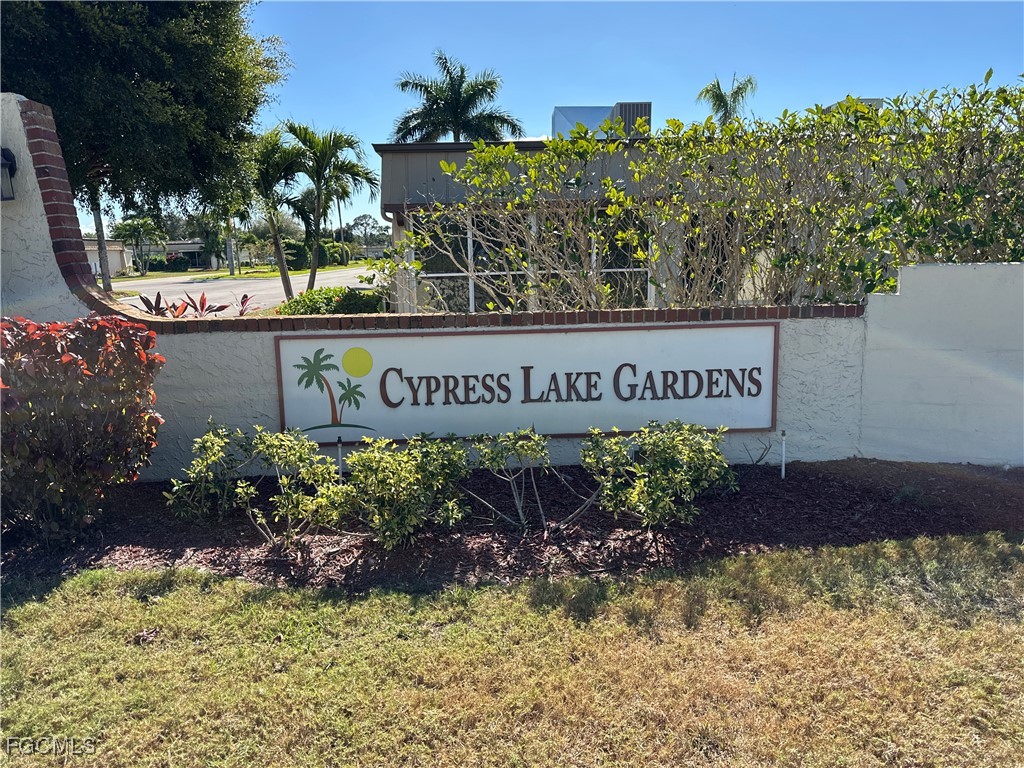 15 Haverhill Court #15 Fort Myers FL 33919 2025023886 image1