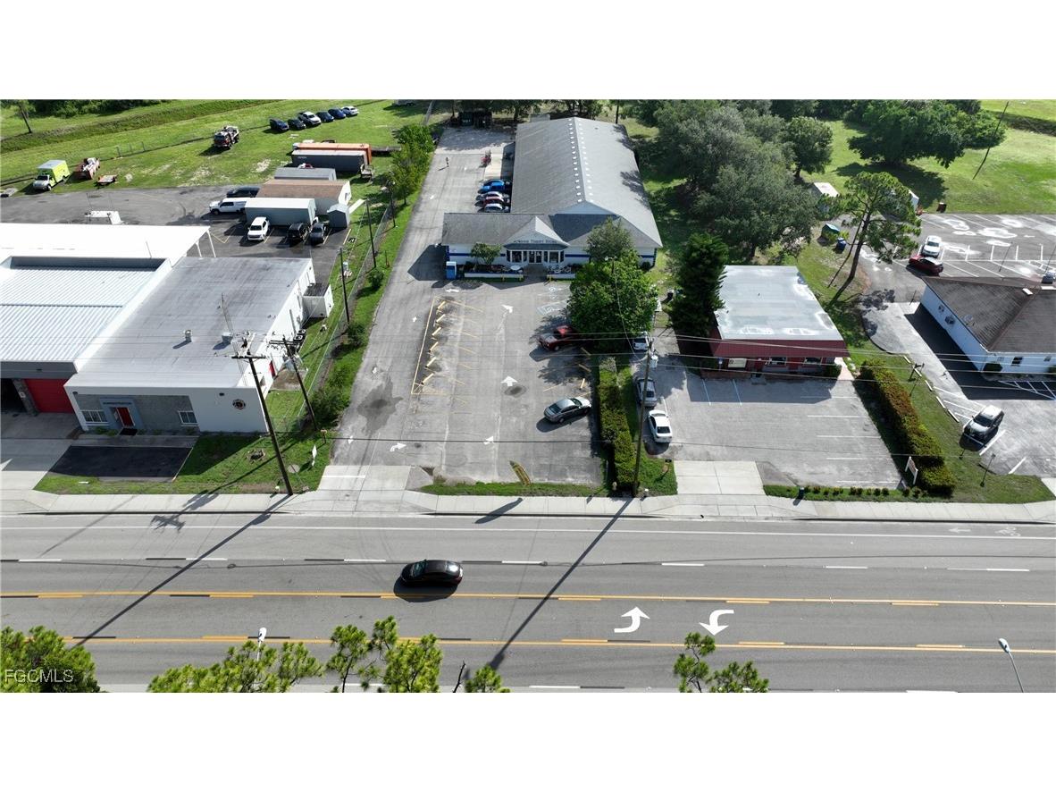 15 Homestead Road S Lehigh Acres FL 33936 2025000500 image1