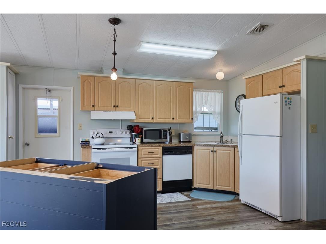 15 Ilex Street Alva FL 33920 2025012776 image5