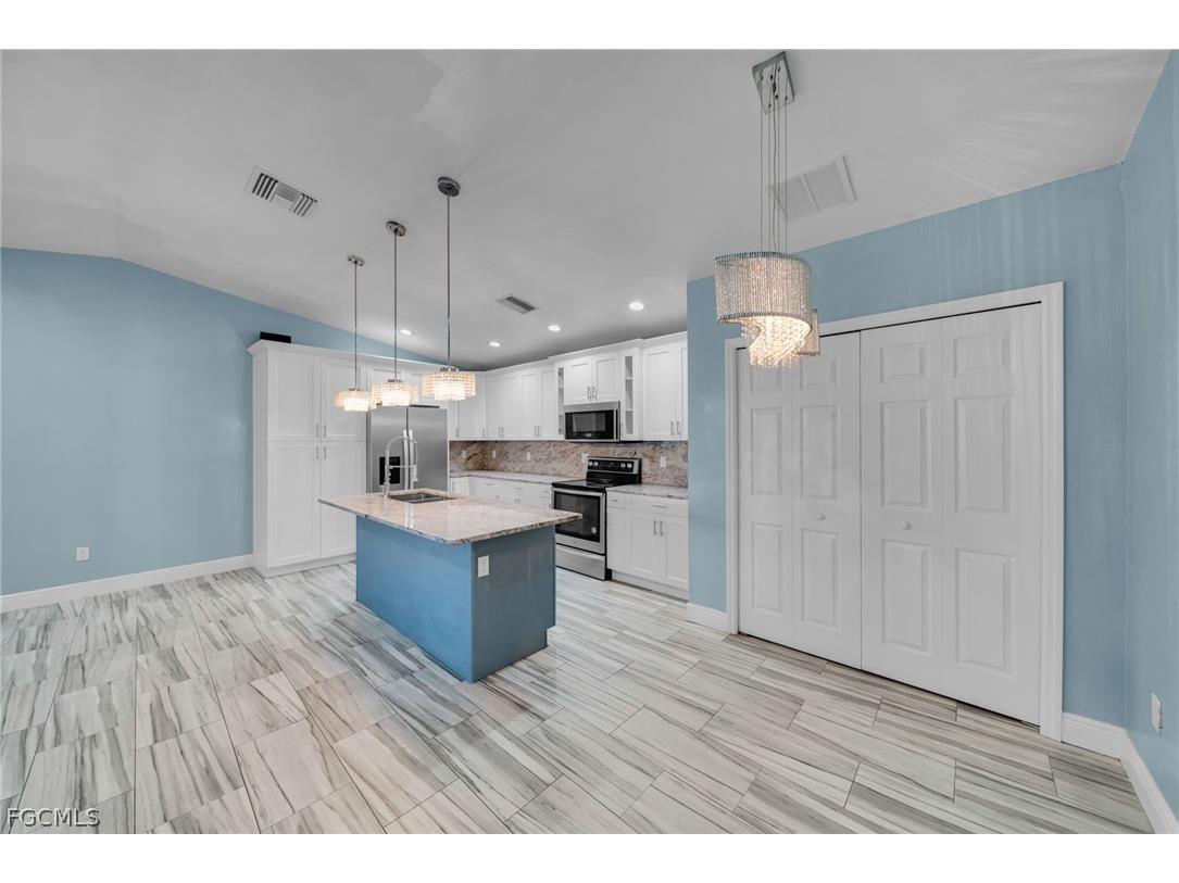 15 Willow Street Lehigh Acres FL 33936 2026009297 image10