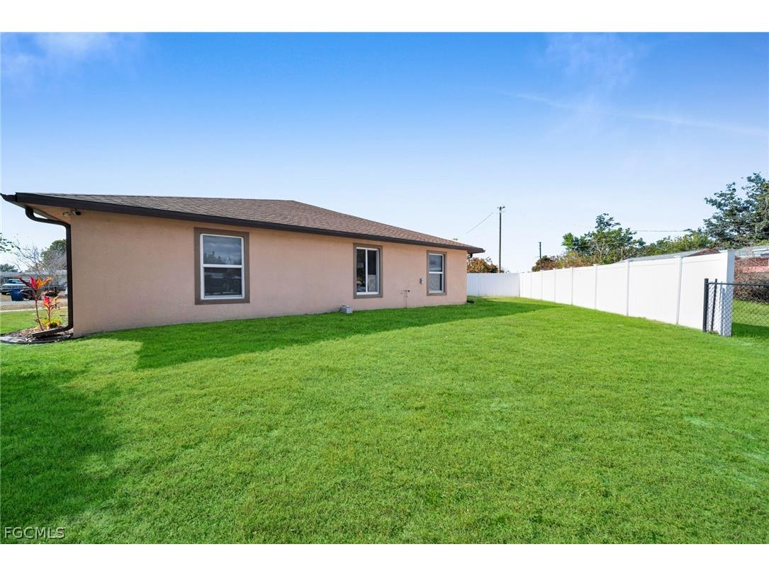 15 Willow Street Lehigh Acres FL 33936 2026009297 image28