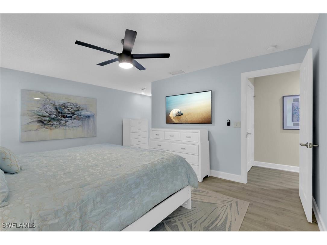 150 1st Avenue N Naples FL 34102 225069290 image18