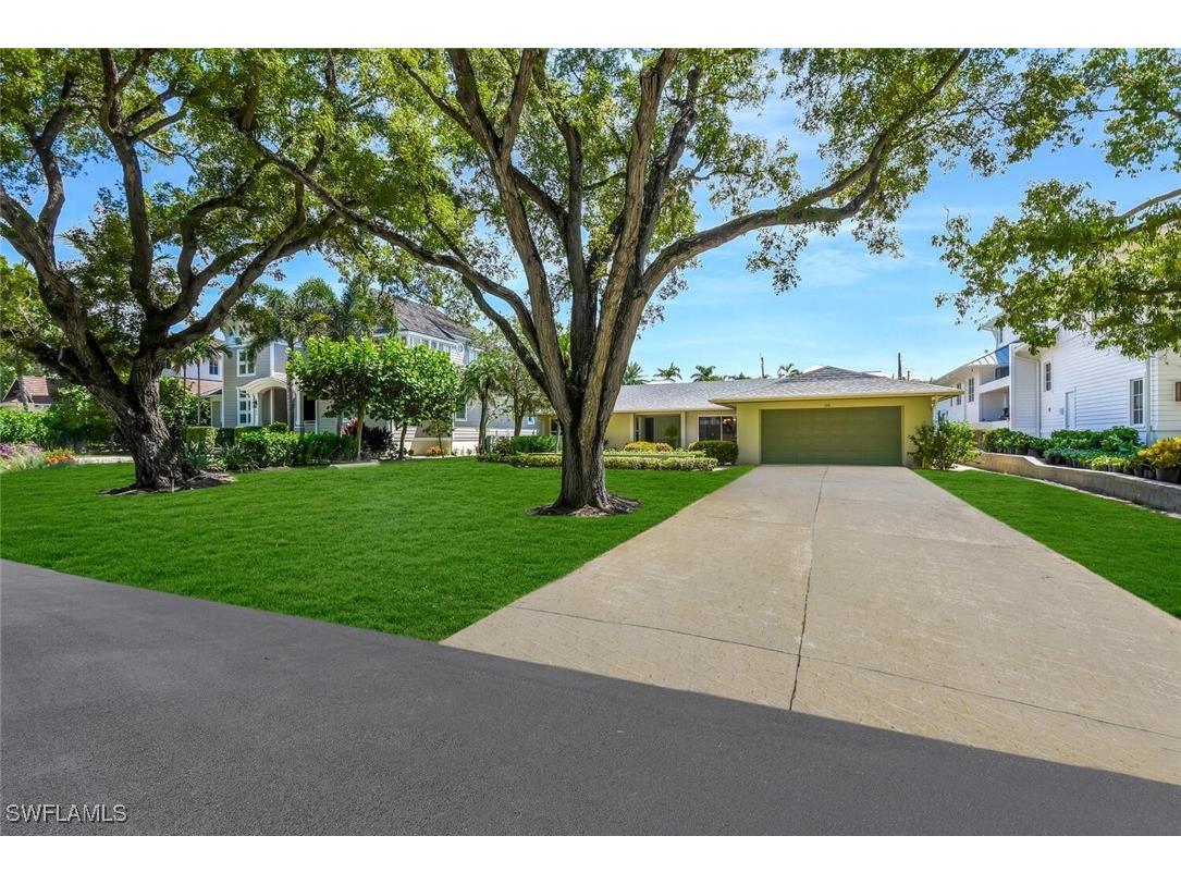 150 1st Avenue N Naples FL 34102 225069290 image2