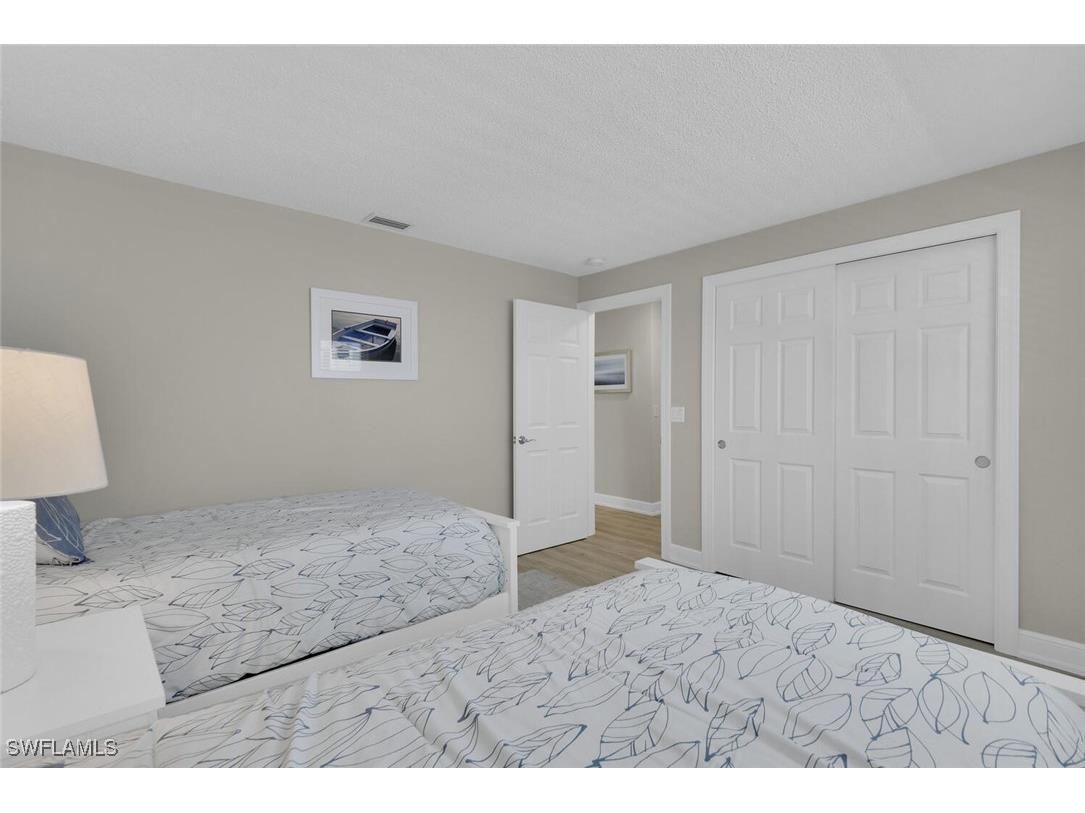 150 1st Avenue N Naples FL 34102 225069290 image22