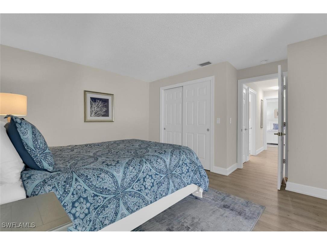 150 1st Avenue N Naples FL 34102 225069290 image27