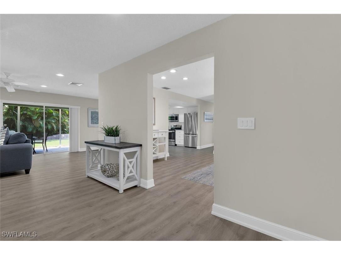 150 1st Avenue N Naples FL 34102 225069290 image3