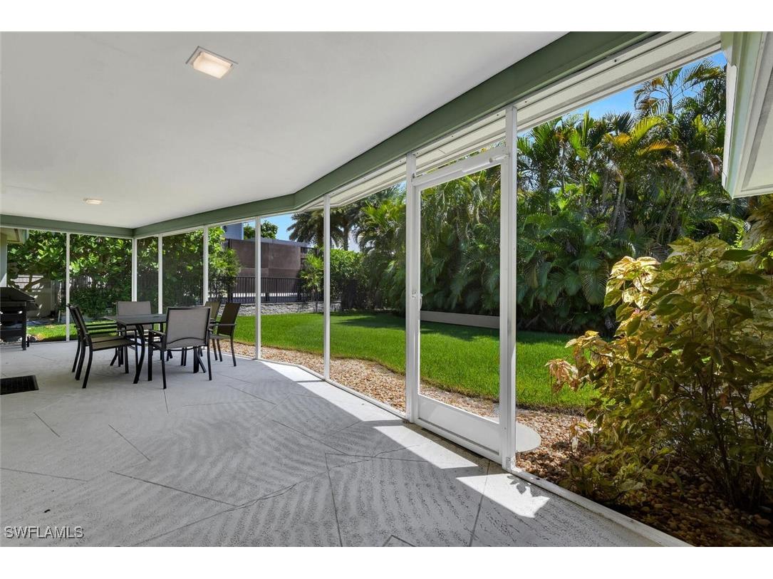 150 1st Avenue N Naples FL 34102 225069290 image31