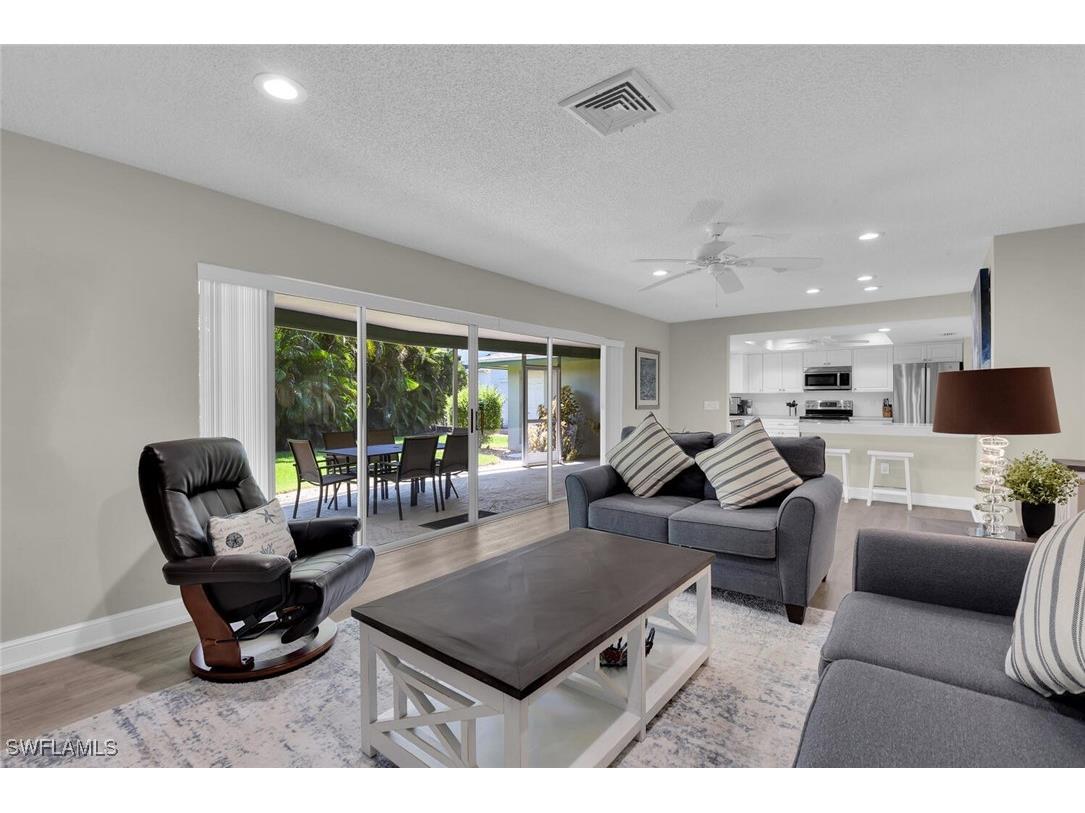 150 1st Avenue N Naples FL 34102 225069290 image4