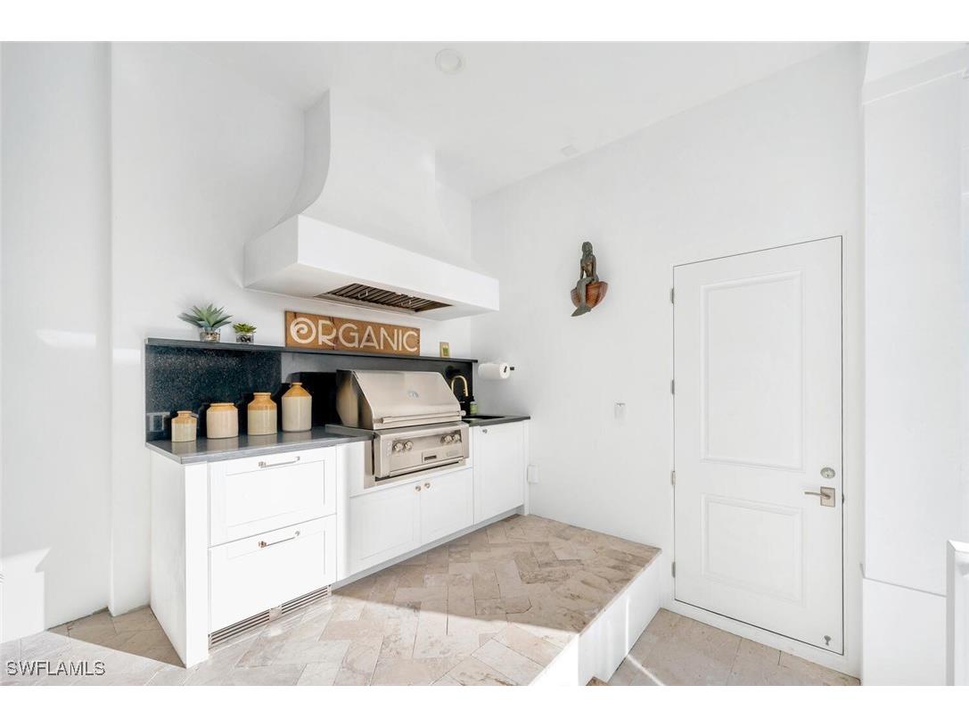  Naples FL 34102 225074508 image33