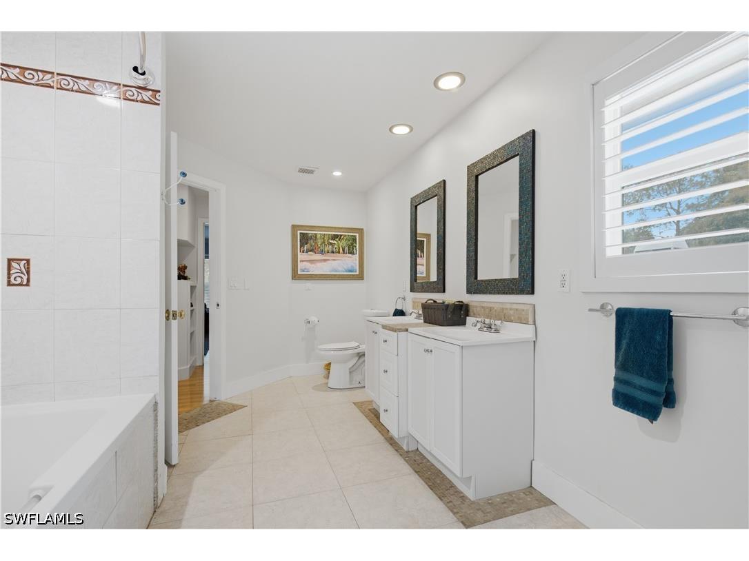 150 Logan Boulevard N Naples FL 34119 226025339 image26