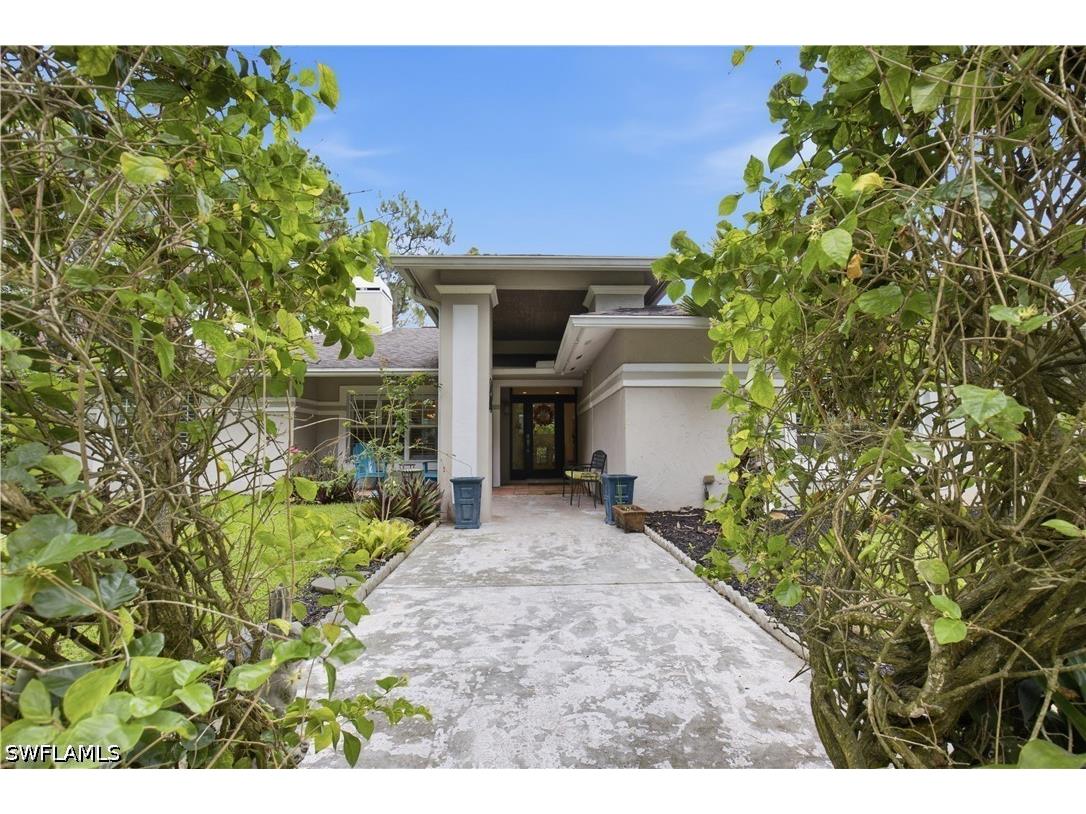 150 Logan Boulevard N Naples FL 34119 226025339 image3