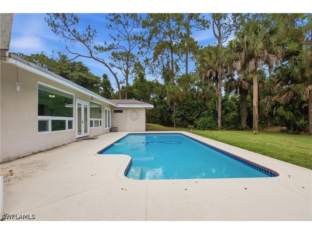150 Logan Boulevard N Naples FL 34119 226025339 image36