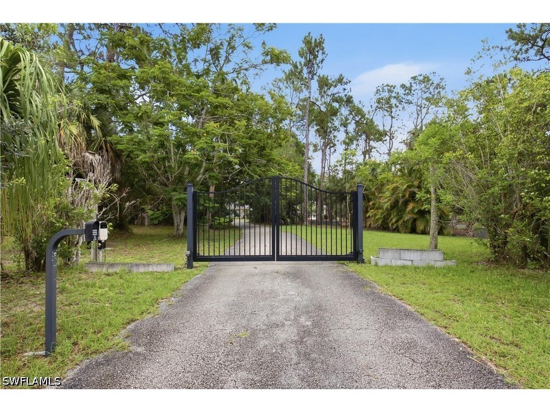150 Logan Boulevard N Naples FL 34119 226025339 image49