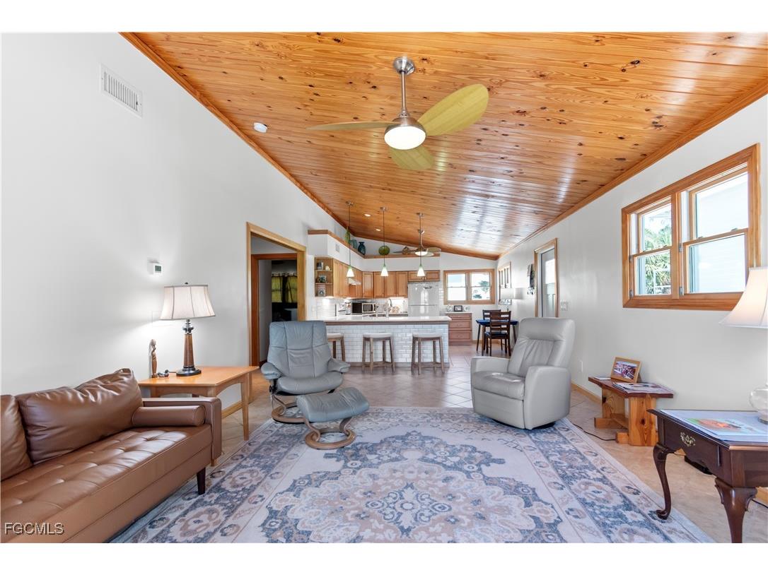 150 Pearl Street Fort Myers Beach FL 33931 2025010370 image8