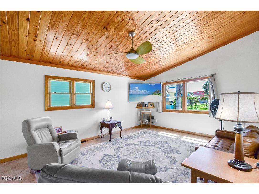 150 Pearl Street Fort Myers Beach FL 33931 2025010370 image9