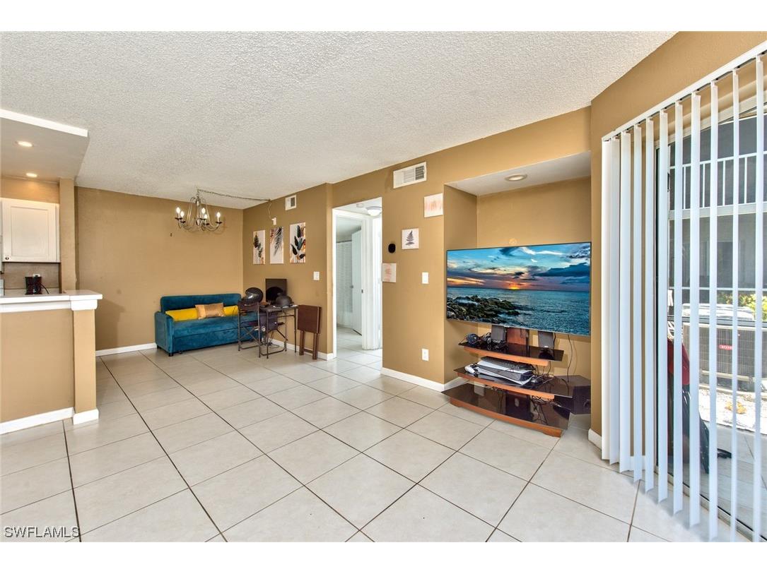 150 Santa Clara Drive #150-5 Naples FL 34104 223031683 image1