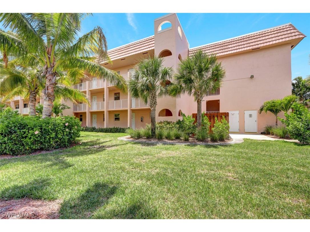 150 Turtle Lake Court #106 Naples FL 34105 224047116 image1