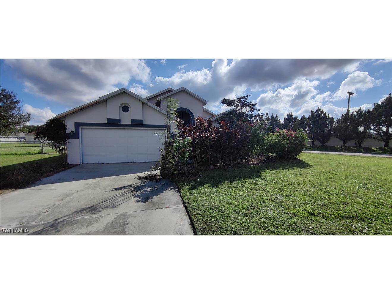 1500 Fieldhouse Court Lehigh Acres FL 33971 224061157 image1