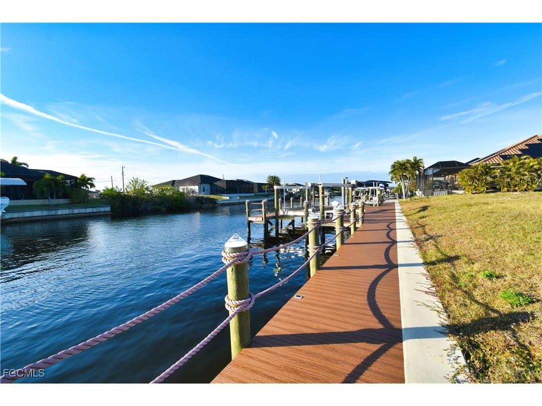 1500 NW 36th Avenue Cape Coral FL 33993 2026000385 image8