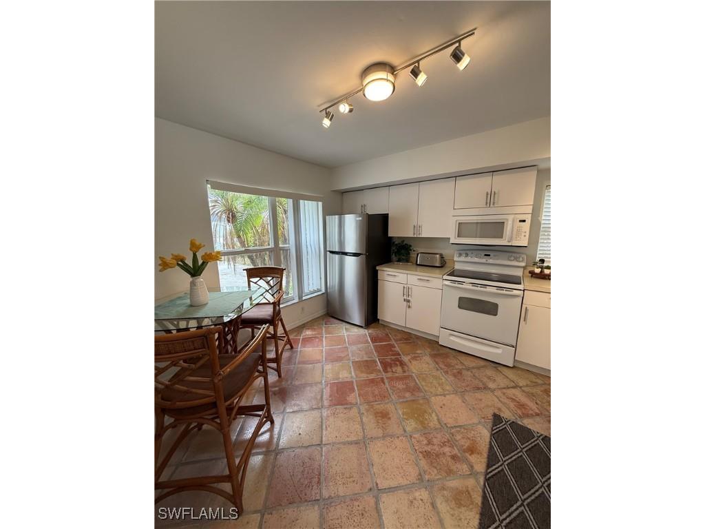 15009 Cloverdale Drive Fort Myers FL 33919 225052580 image7