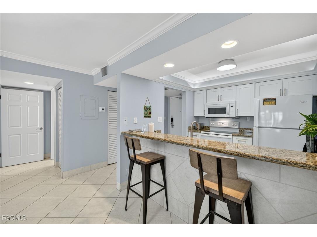 1501 Middle Gulf Drive #305F Sanibel FL 33957 2025020620 image32